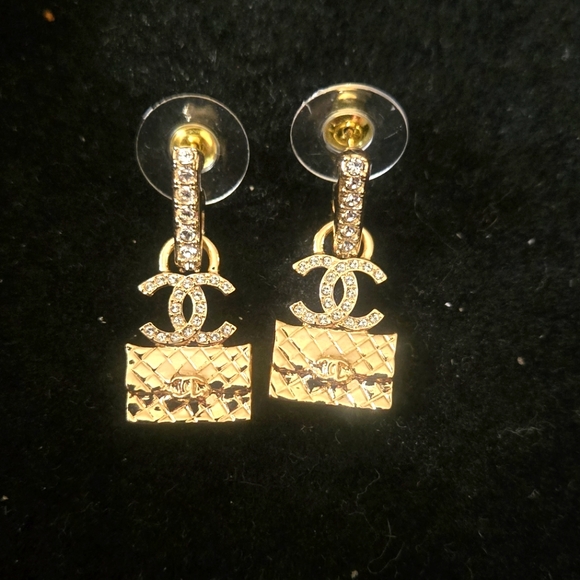 Chanel 2023 Crystal CC Quilted Flap Bag Drop Earrings - Gold - Picture 1 of 7